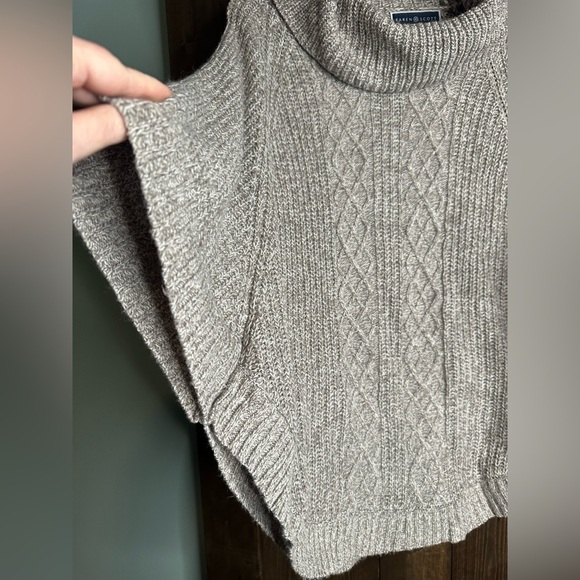 Karen Scott short sleeve poncho size LG/XL - Picture 3 of 6